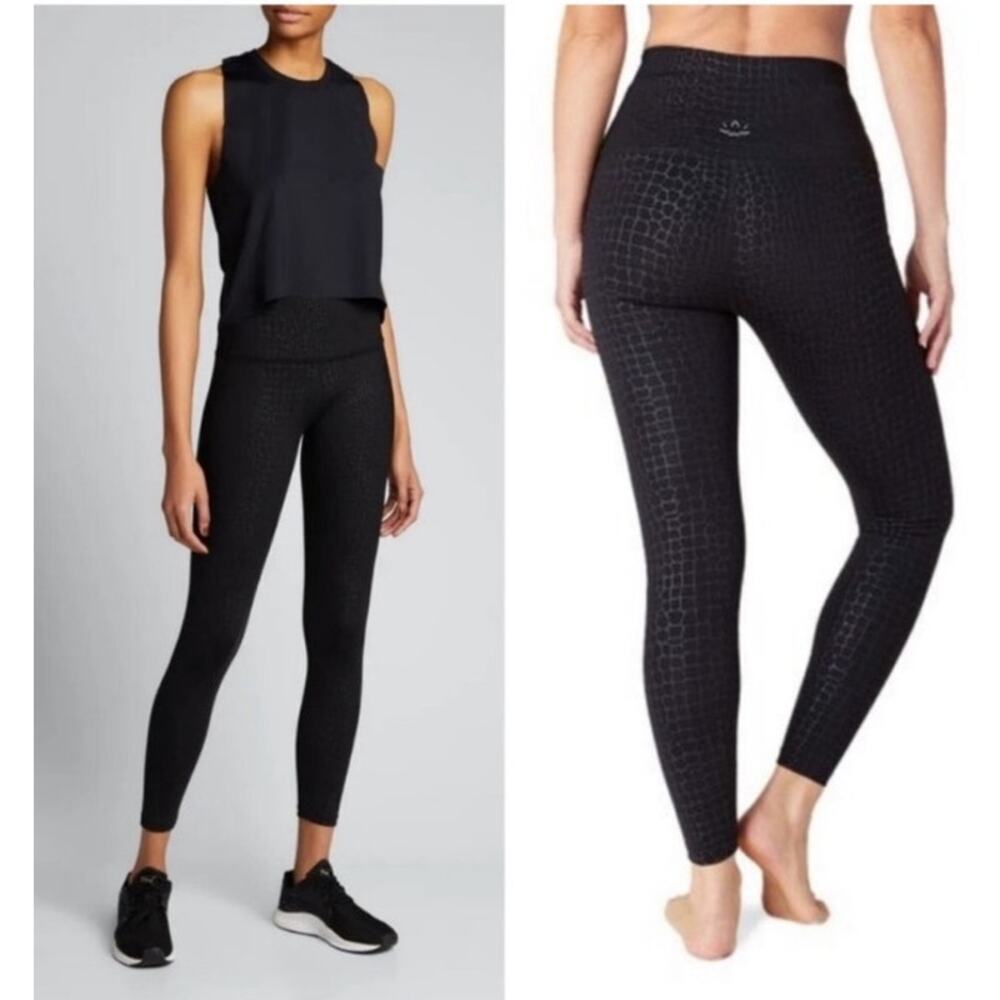 Beyond Yoga Sportflex Croc Embossed High Waisted Leggings in Black